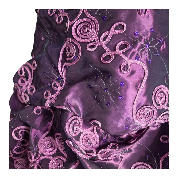 Le Chateau Strapless Purple and Black Dress With Ribbins And Sequins Size Med - Picture 2 of 7